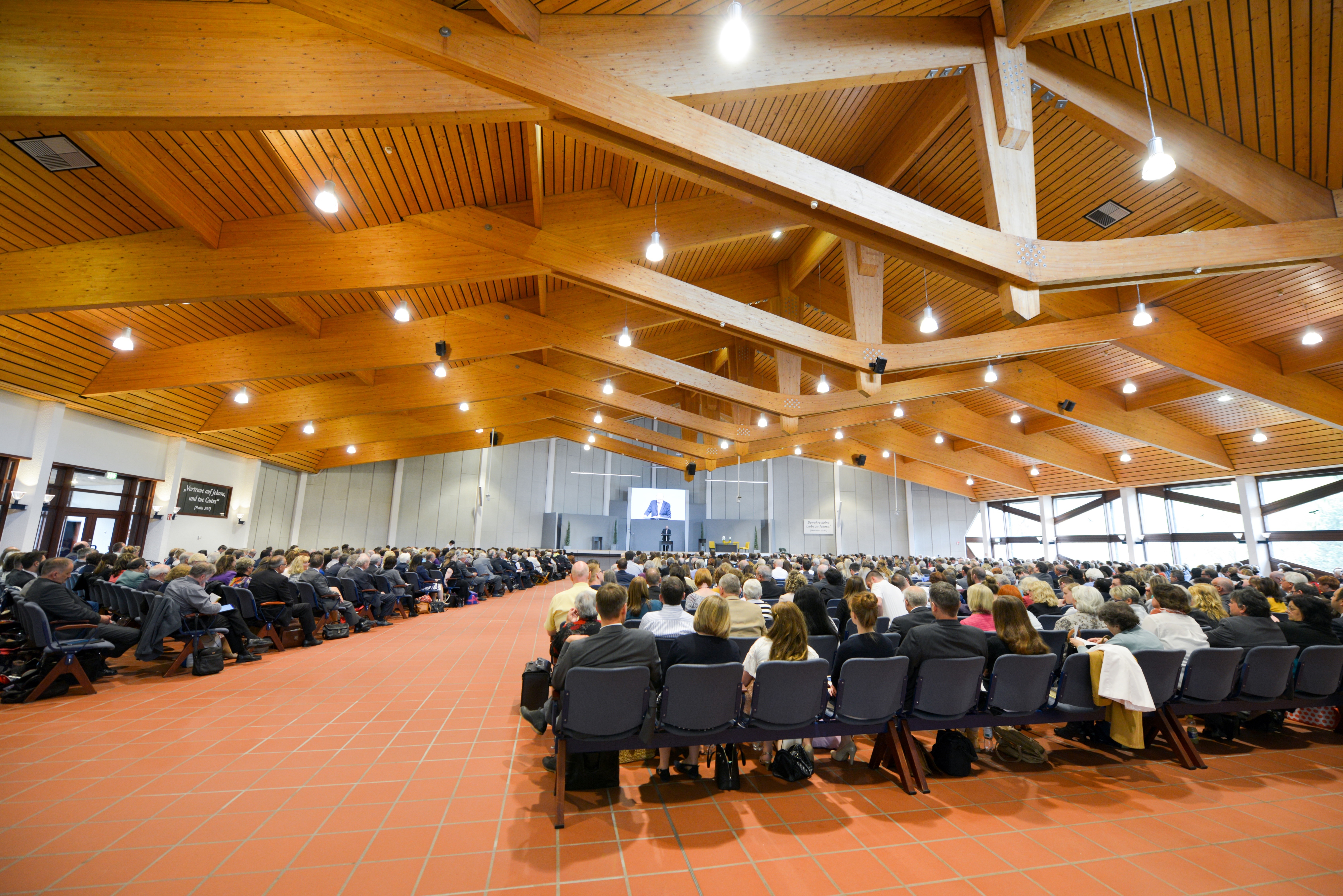Kongresssaal der Jehovas Zeugen in Gönningen